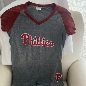 Women’s Phillies T-shirt